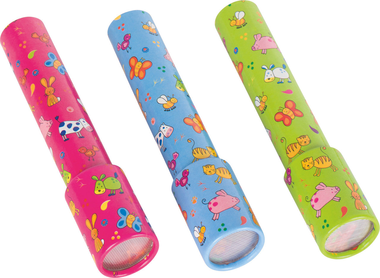 Caleidoscopio Granja Goki, vista lateral con lente y detalles del diseño exterior