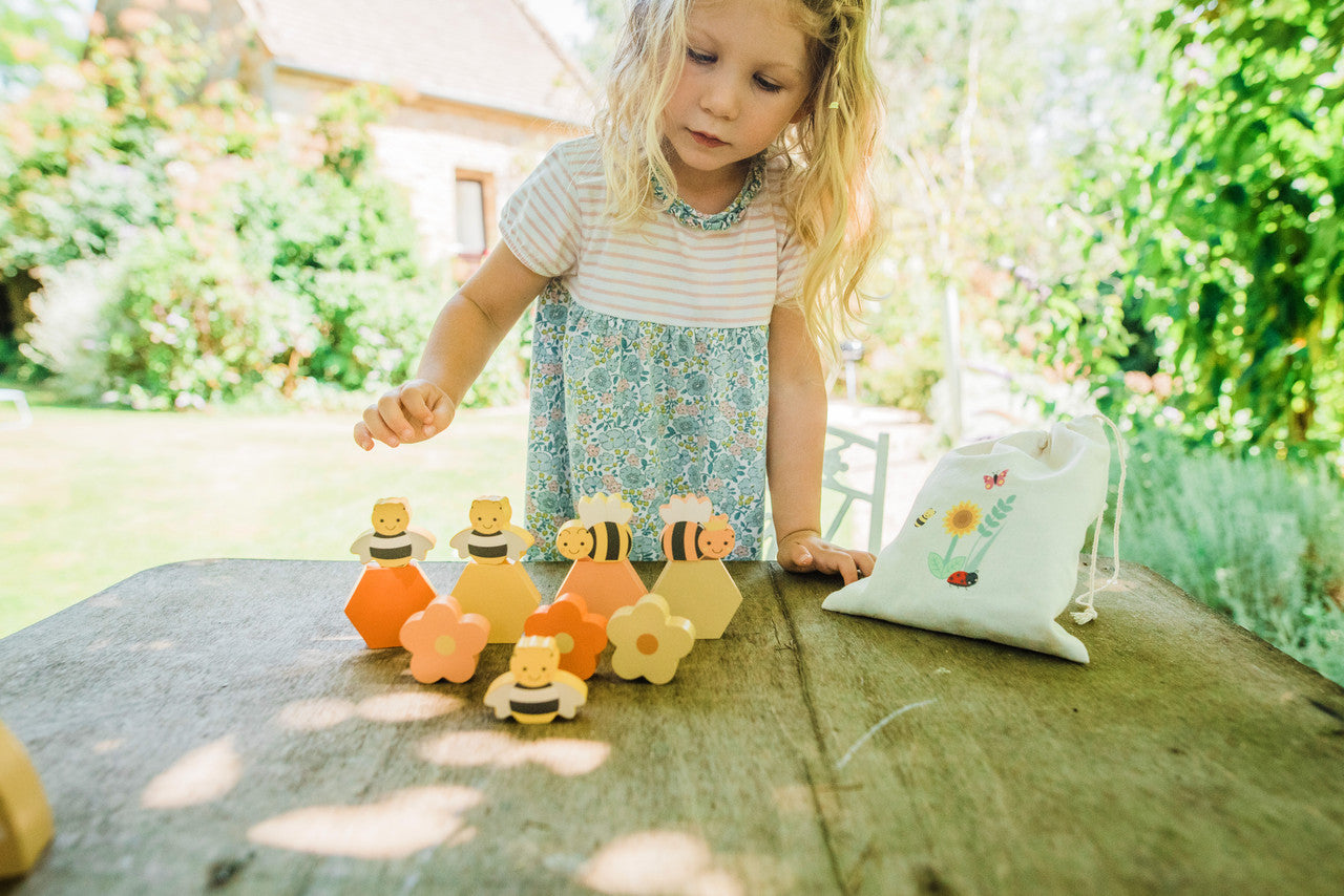 Set apilable Stacking Bees Orange Tree, foto lifestyle del set, imagen 2