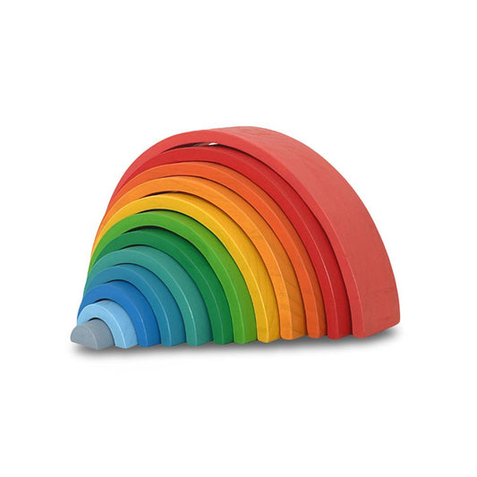 foto de un arcoiris desarmable de madera, donde cada color es un arco por su cuenta